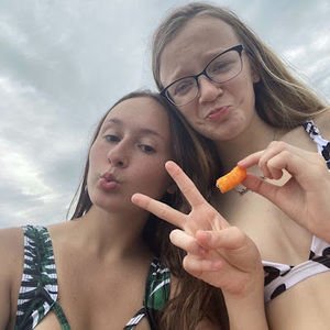 Meet your Posher, Sabrina